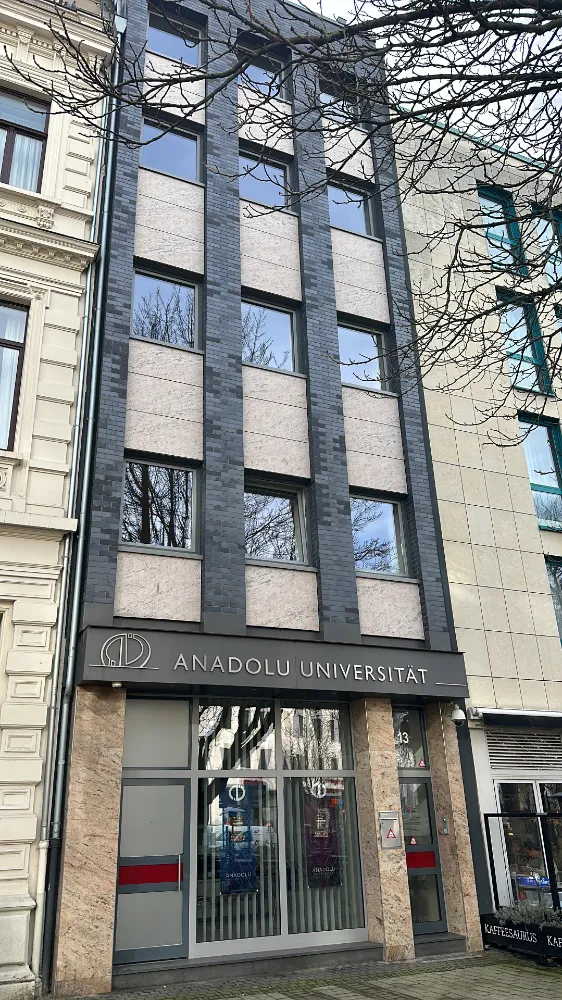 Anadolu Üniversitesi Batı Avrupa Yükseköğretim Programlarına Başvurular Devam Ediyor