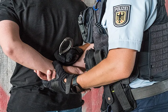 Bundespolizisten vollstrecken vier Haftbefehle an einem Tag