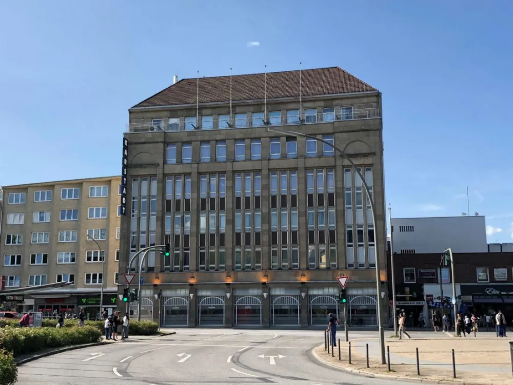 Wandsbek’te Yeni Hizmet Merkezi: Eski Karstadt Binası Bezirksamt’a Dönüşüyor