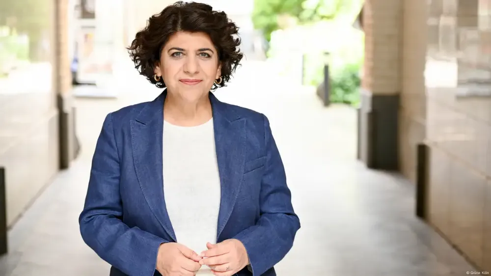 Berivan Aymaz Seçimi Kaybetti: Köln Belediye Başkanı Burmester Oldu. Berivan Aymaz verliert Wahl: Burmester wird Oberbürgermeister von Köln