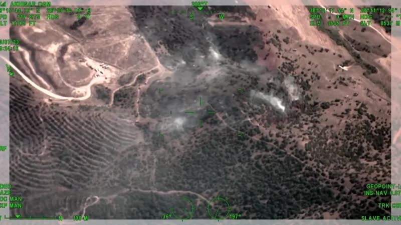 İZMİR KİRAZ’DA TARLADA BAŞLAYIP OTLUK VE BOZUK ORMANA SIÇRAYAN YANGIN KONTROL ALTINA ALINDI