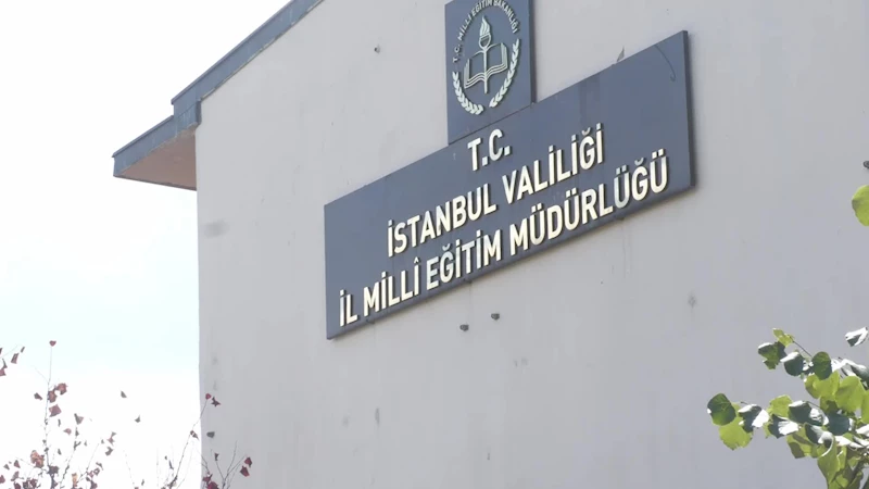 İYİ PARTİ İSTANBUL İL ÖRGÜTÜNDEN İL MİLLİ EĞİTİM MÜDÜRLÜĞÜ ÖNÜNDE AÇIKLAMA: “VAKIFLAR, CEMAATLER, DERNEKLER ÜLKEMIZDEKİ EĞİTİM VE ÖĞRETİM SÜRECİNİ OLUMSUZ ETKİLİYOR”