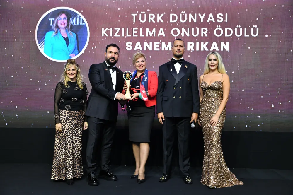 Türk Dünyası Kızıl Elma Ödülleri Sahiplerini Buldu.