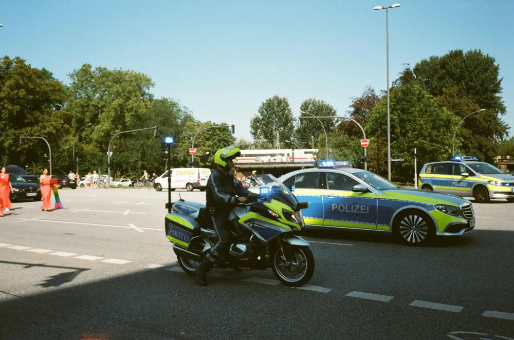 Hamburg’daki Bıçaklı Saldırgan Polisin Takibindeymiş