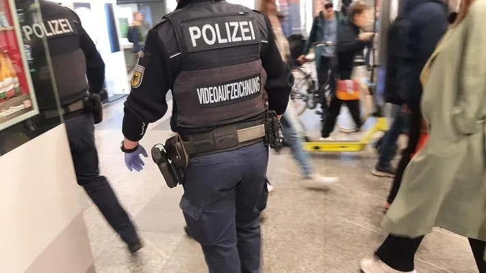 Bremen Merkez Garı’nda Geniş Güvenlik Operasyonu: Aranan 5 Kişi Yakalandı