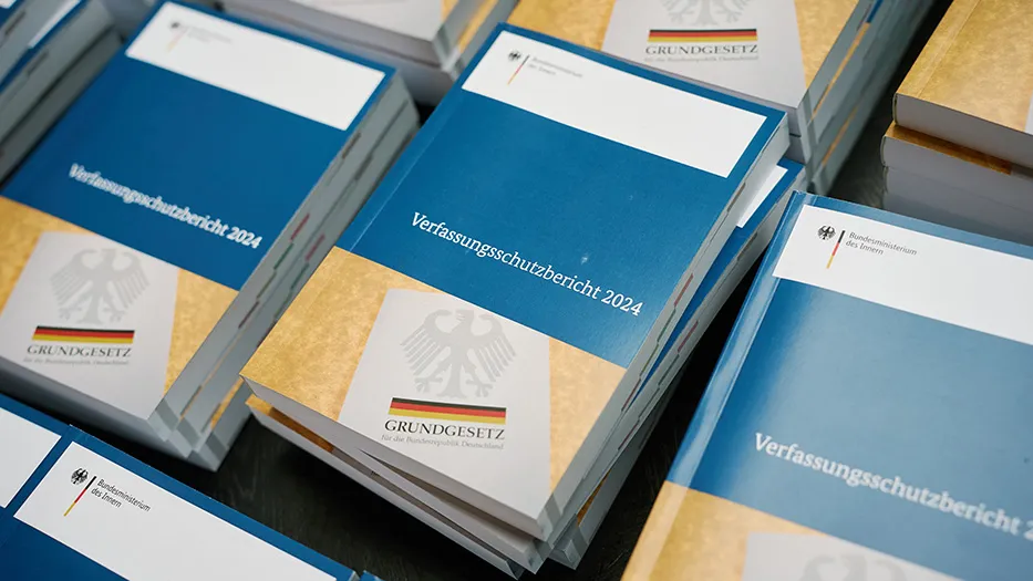 Hamburg’da Aşırılıkçılıkla Mücadelede Odak Noktası: “Tehdit Bütün Cephelerden Geliyor”