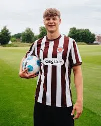 Jannik Robatsch St. Pauli’de: Geleceğin Stoperi Hamburg’da