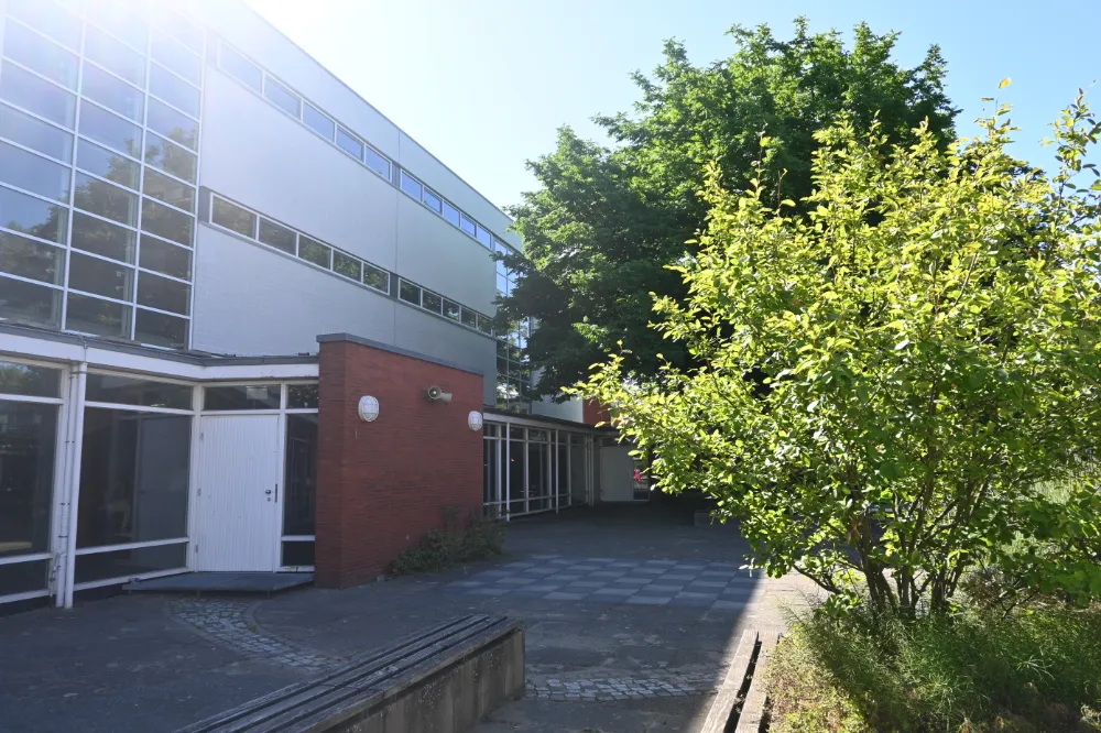 Hannover’de Tarihi Okul Binası Yenilendi: Käthe-Kollwitz Lisesi’nin Batı Cephesi Restore Edildi