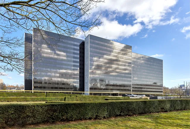 Hamburg-Nord Yeni Yuvaya Taşınıyor: Arne Jacobsen Haus’ta Tarihi Dönüşüm Başladı