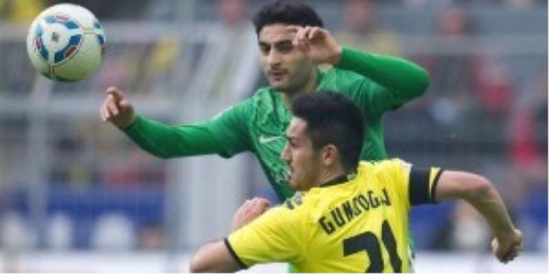 Bundesliga, gol yağmuruyla başladı